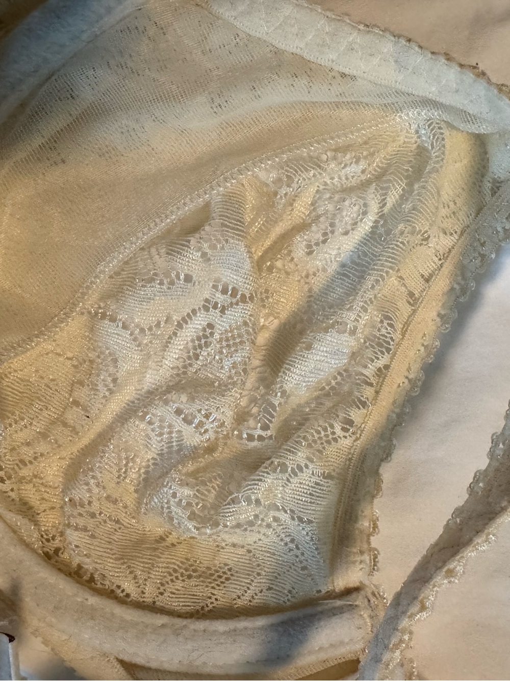 Wacoal and Vogue Lace Underwire Bra Trio in Ivory, Nude, and Black Size 36C - Picture 15 of 15